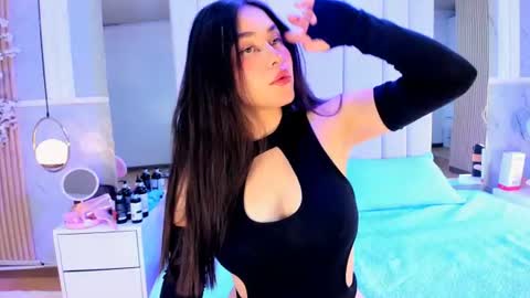 hannacollins_2 online show from 16, 7, 2026