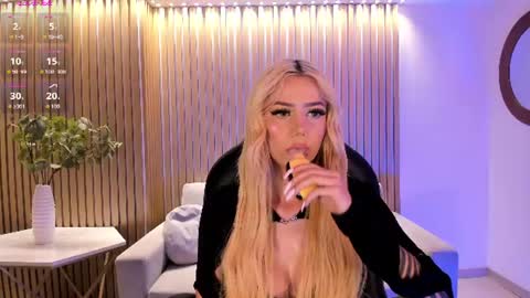  Hanna Connor  online show from 31, 7, 2026