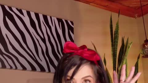 Hannah  online show from 1, 10, 2025