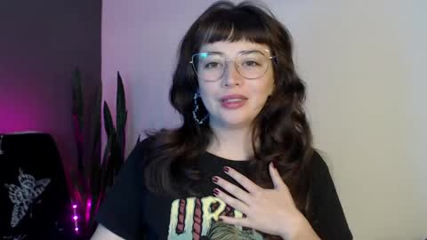 Snapshot of hannah_hexx chatting on 12, 4, 2026 HannahHexx online show from 12, 4, 2026