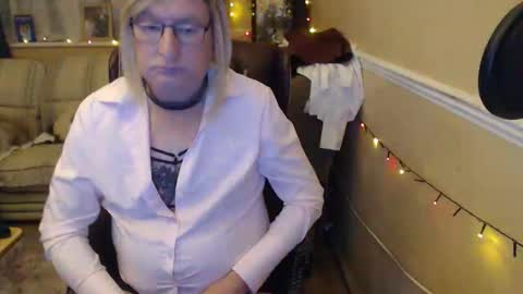hannahcd57 online show from 19, 4, 2026