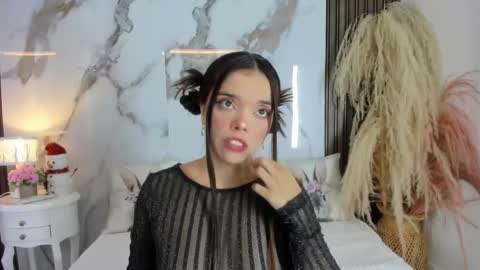 Hannahill69 online show from 22, 12, 2025