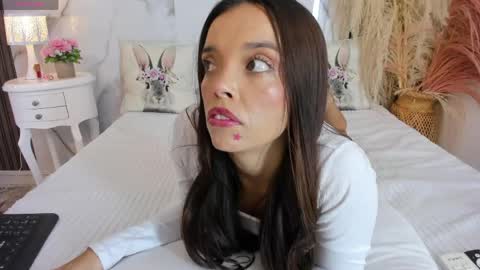 Hannahill69 online show from 9, 5, 2026