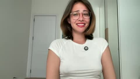 Snapshot of hannahinto chatting on 1, 8, 2026 hannahinto online show from 1, 8, 2026