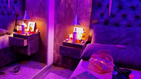 Snapshot of hannahvianey chatting on 3, 10, 2025 Hannah online show from 3, 10, 2025