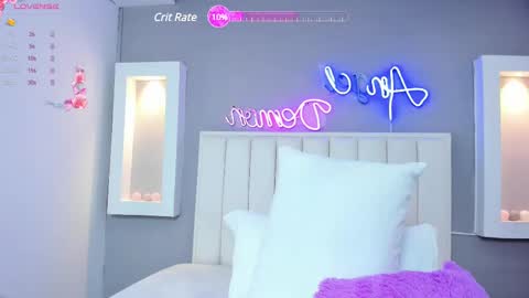 HannaPaola online show from 12, 2, 2025