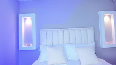 HannaPaola online show from 8, 9, 2025