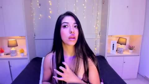hannyk_ online show from 19, 7, 2026