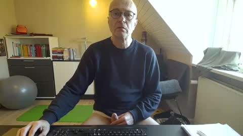 Snapshot of hanse_1 chatting on 18, 2, 2025 Hanse online show from 18, 2, 2025