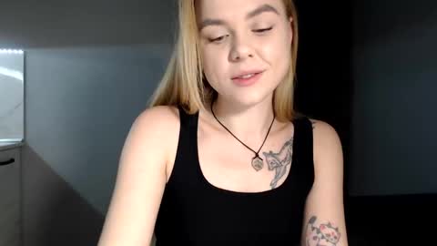 happy_fox_ online show from 14, 1, 2025