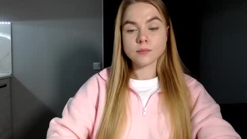 happy_fox_ online show from 11, 2, 2025