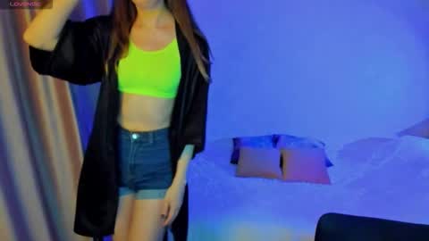 Stephanie online show from 6, 10, 2025