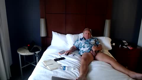 Snapshot of hardblondcouplehawaii chatting on 19, 11, 2025 Steele and Cassie online show from 19, 11, 2025