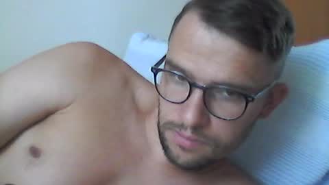 hardboylovemilfmoom online show from 11, 7, 2026