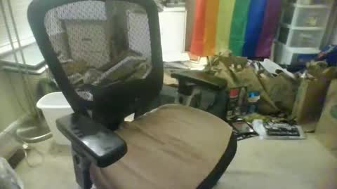 Snapshot of hardck chatting on 13, 11, 2025 hardy online show from 13, 11, 2025