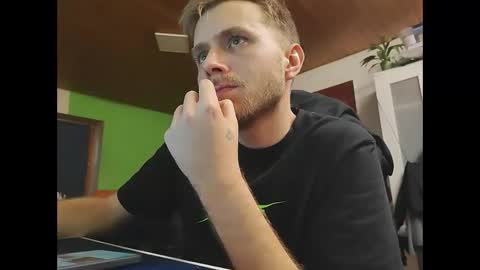 Snapshot of hardtechno_xxx chatting on 26, 12, 2024 hardtechno_xxx online show from 26, 12, 2024