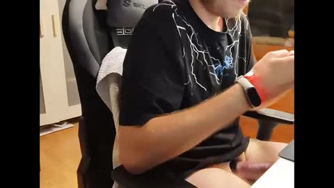 Snapshot of hardtechno_xxx chatting on 14, 9, 2025 hardtechno_xxx online show from 14, 9, 2025