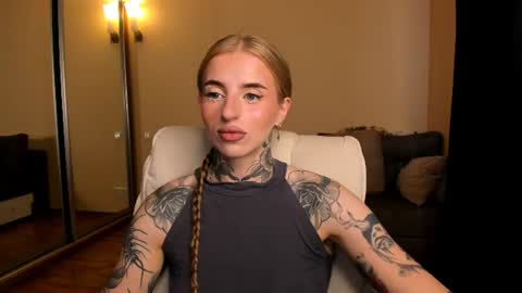 Snapshot of harley_kimm chatting on 4, 8, 2026 Julia online show from 4, 8, 2026