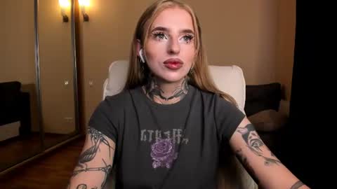 Snapshot of harley_kimm chatting on 10, 8, 2026 Julia online show from 10, 8, 2026