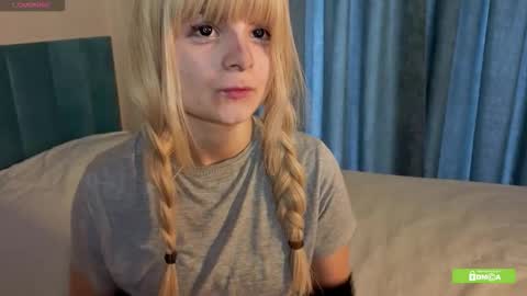 Snapshot of harleyheat69 chatting on 17, 12, 2025 Hanna online show from 17, 12, 2025