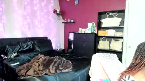 Snapshot of harmonie_marquise chatting on 30, 12, 2024 Harmonie Marquise online show from 30, 12, 2024