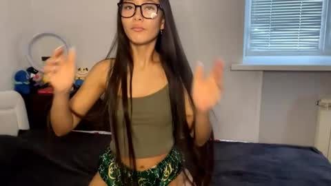 Naomi online show from 17, 10, 2025