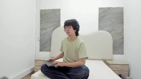 Snapshot of harry_hills1 chatting on 31, 3, 2026 HARRY online show from 31, 3, 2026