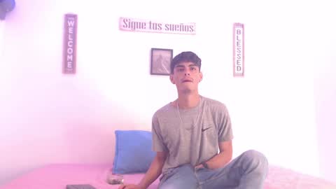 Snapshot of harrythomson1 chatting on 15, 12, 2024 harry thomson online show from 15, 12, 2024