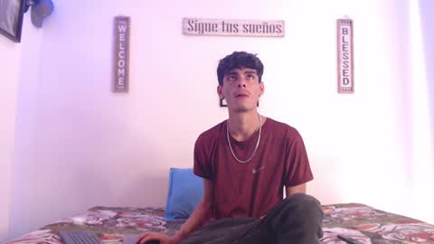 Snapshot of harrythomson1 chatting on 11, 1, 2025 harry thomson online show from 11, 1, 2025