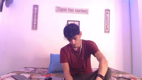 Snapshot of harrythomson1 chatting on 12, 1, 2025 harry thomson online show from 12, 1, 2025