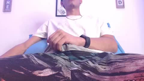 Snapshot of harrythomson1 chatting on 15, 2, 2025 harry thomson online show from 15, 2, 2025