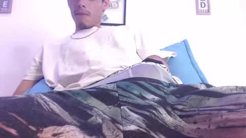 Snapshot of harrythomson1 chatting on 18, 2, 2025 harry thomson online show from 18, 2, 2025