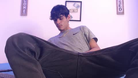 Snapshot of harrythomson1 chatting on 10, 3, 2025 harry thomson online show from 10, 3, 2025