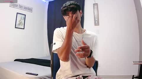 Snapshot of harrythomson1 chatting on 3, 10, 2025 harry thomson online show from 3, 10, 2025