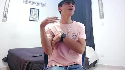 Snapshot of harrythomson1 chatting on 5, 11, 2025 harry thomson online show from 5, 11, 2025