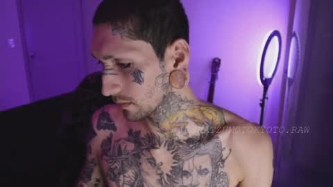 More content   2   online show from 5, 10, 2025