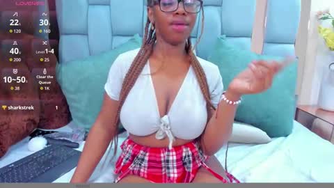 hazel_lanee online show from 10, 11, 2025