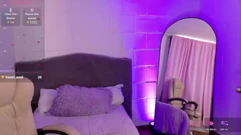 Snapshot of hazel_lynn_ross_ chatting on 25, 6, 2026 HAZEL LYNN ROSS online show from 25, 6, 2026