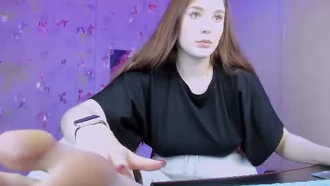 Hazel online show from 30, 7, 2026