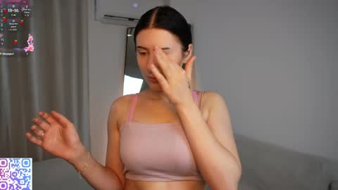 Snapshot of hazelhayees chatting on 7, 3, 2026 hazelhayees online show from 7, 3, 2026