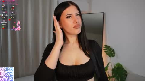 Snapshot of hazelhayees chatting on 14, 3, 2026 hazelhayees online show from 14, 3, 2026