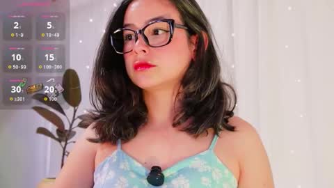 Snapshot of hearmymoans_18 chatting on 30, 11, 2025 hearmymoans_18 online show from 30, 11, 2025