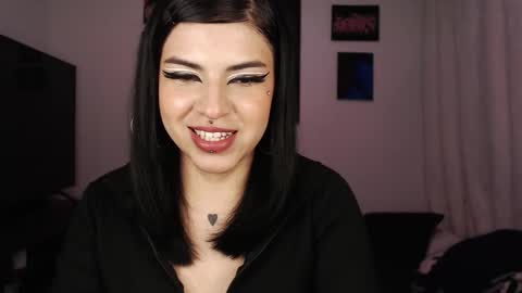 Snapshot of heatherdemonzx_ chatting on 25, 9, 2025 HEATHER DEMONZX Please help me to reach 100 thumbs up online show from 25, 9, 2025