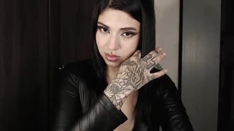 Snapshot of heatherdemonzx_ chatting on 15, 2, 2026 HEATHER DEMONZX Please help me to reach 100 thumbs up online show from 15, 2, 2026