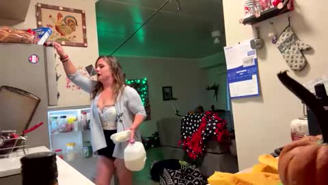 Snapshot of heatskii chatting on 20, 11, 2025 heatskii online show from 20, 11, 2025