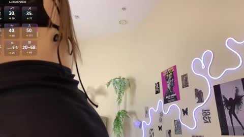 Snapshot of heavenmoth chatting on 15, 3, 2026 heavenmoth online show from 15, 3, 2026