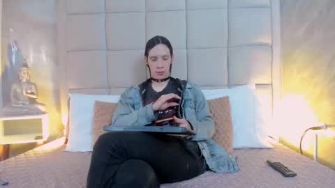 Keira Hecate online show from 30, 9, 2025