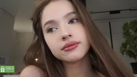 Snapshot of hecola chatting on 22, 1, 2025 Nika next stream  200pm GMT online show from 22, 1, 2025