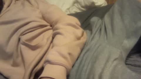 Snapshot of hecomesagain chatting on 12, 9, 2025 hecomesagain online show from 12, 9, 2025