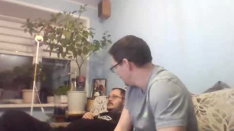 hedineko online show from 4, 4, 2026